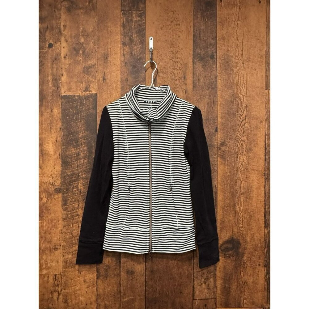 Lululemon Daily Yoga Jacket Classic Stripe Mint Moment Black Size 4 EUC - Picture 2 of 5